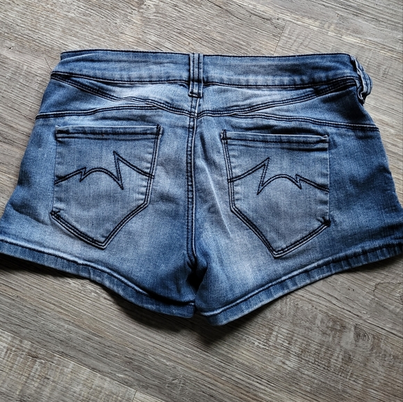 Parasuco Denim legend shorts - Picture 2 of 3